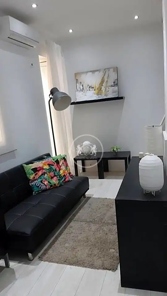Sala de estar de Estudio en venta en Madrid con Aire acondicionado, Calefacción y Amueblado