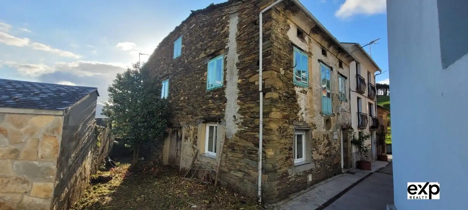 Casa amb jardí en venda a A Pontenova