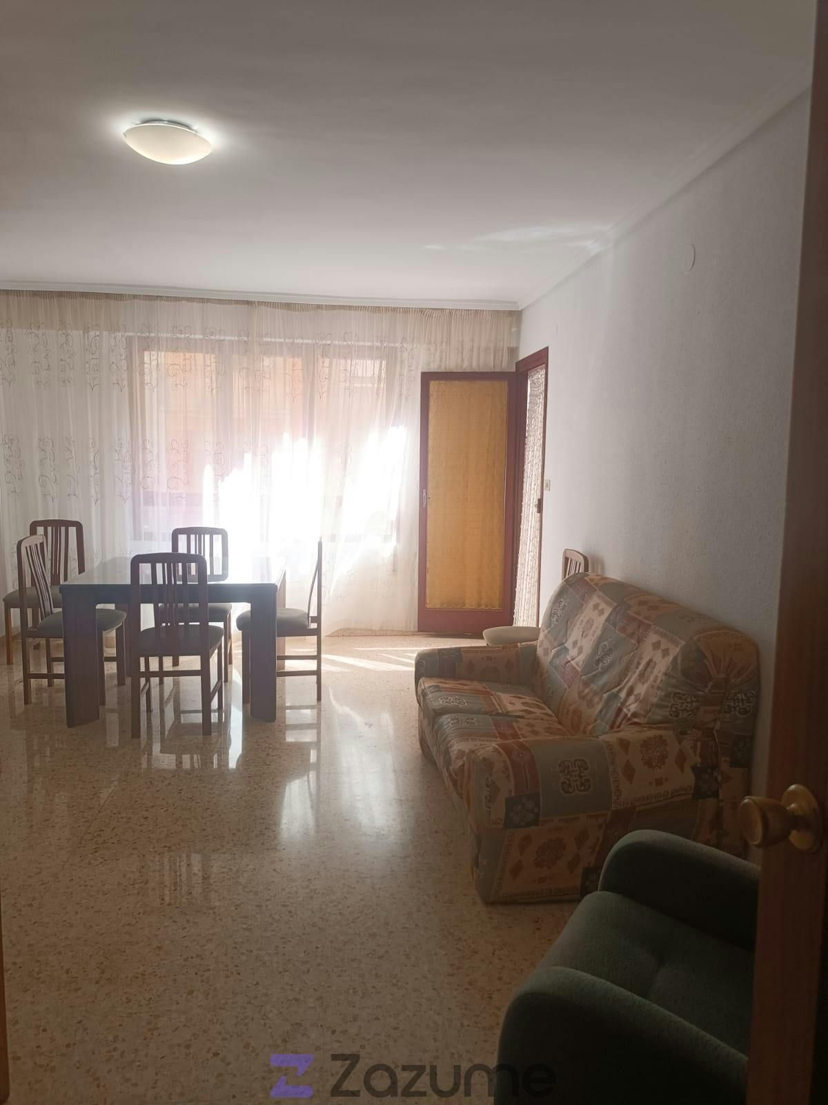 Sala d'estar de Pis de lloguer en Castellón de la Plana / Castelló de la Plana amb Aire condicionat, Moblat i Forn