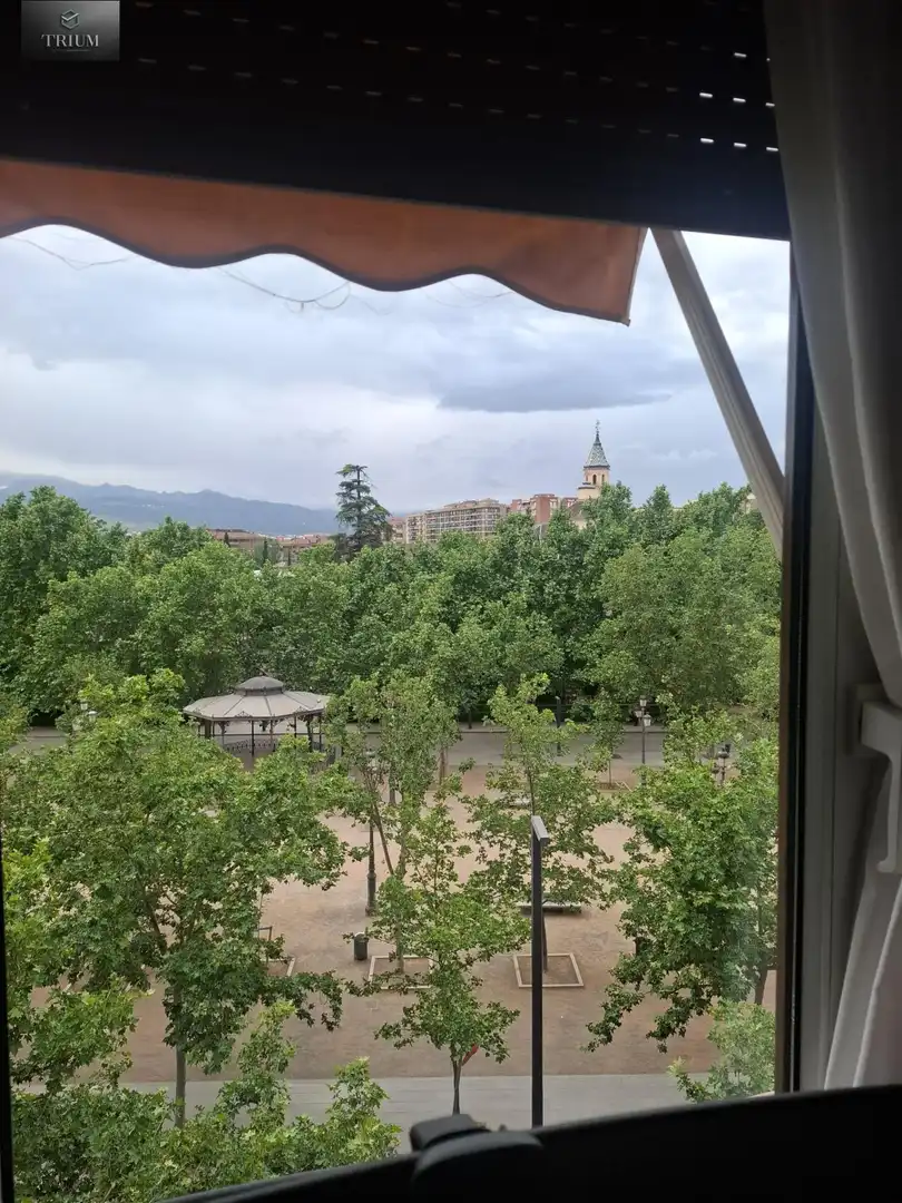 Außenansicht von Wohnung zur Miete in Granada mit Klimaanlage, Heizung und Möbliert