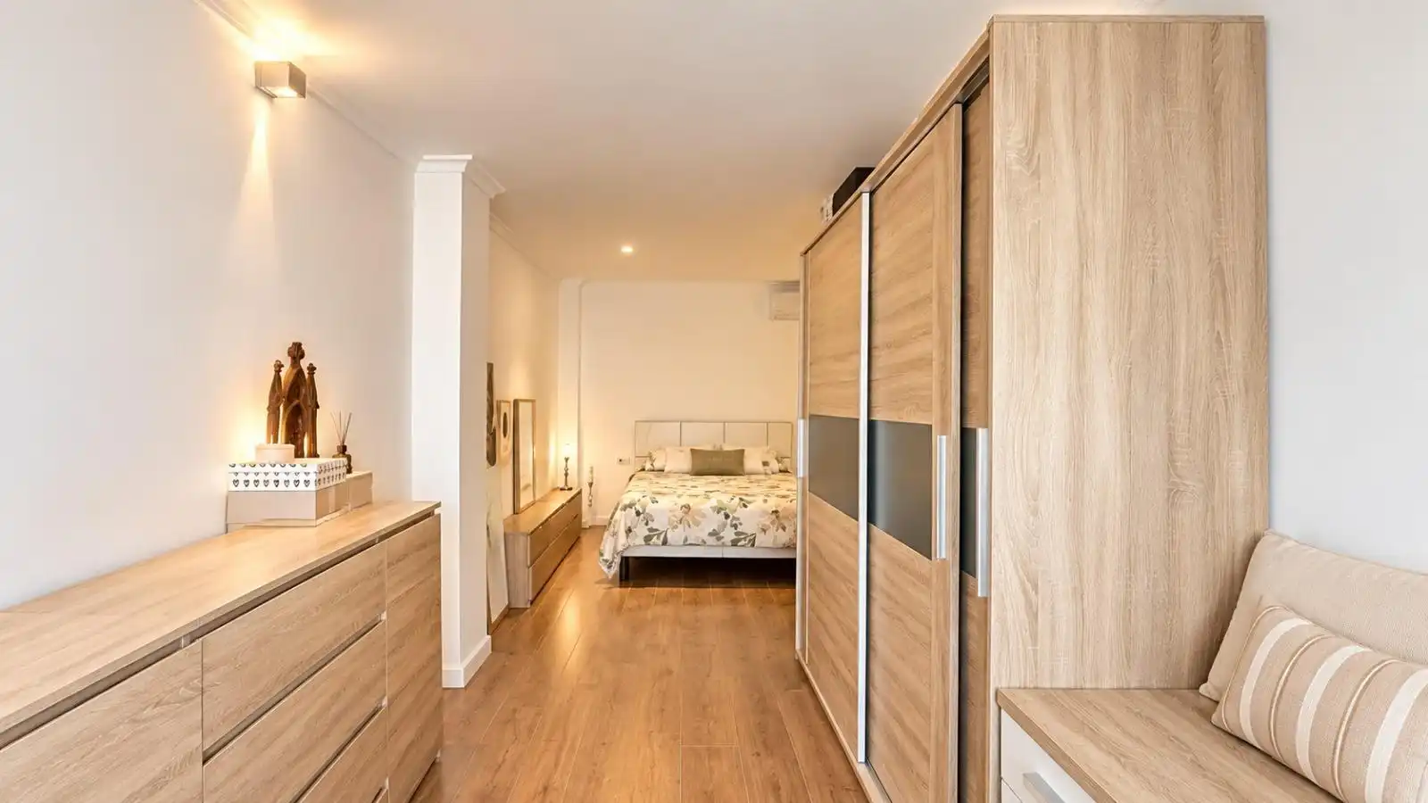 Dormitori de Casa o xalet en venda en L'Alcúdia, Valencia