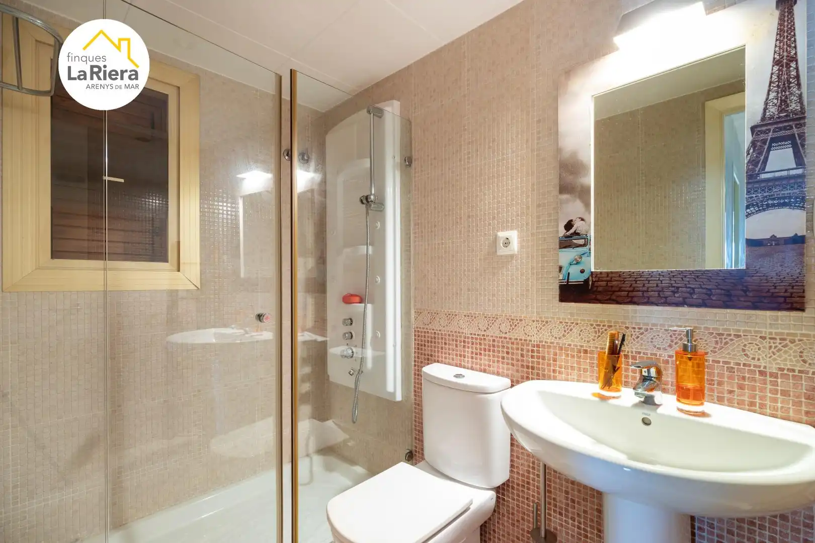 Baño de Casa o chalet en venta en Arenys de Mar con Aire acondicionado, Calefacción y Jardín privado