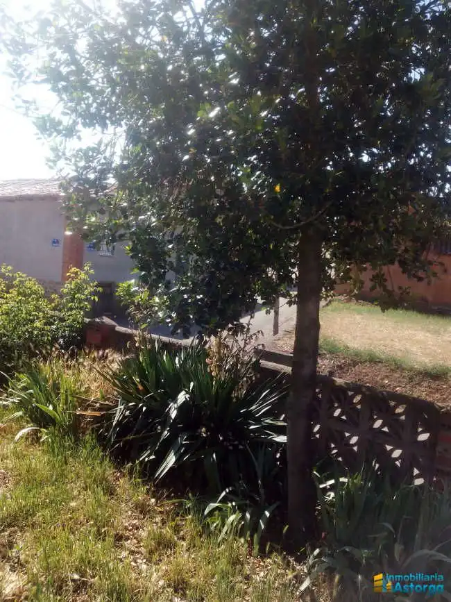 Jardí de Casa o xalet en venda en Villaobispo de Otero amb Jardí privat