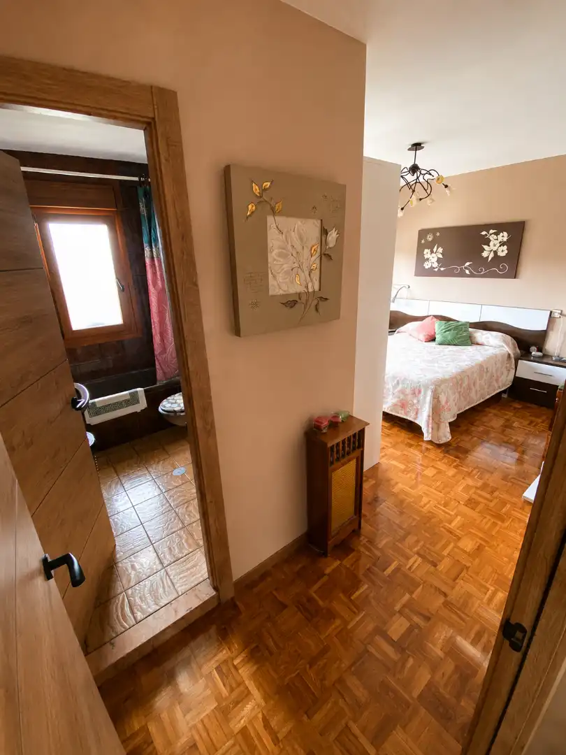 Habitación de Casa o chalet en venta en Gijón  con Calefacción, Jardín privado y Parquet