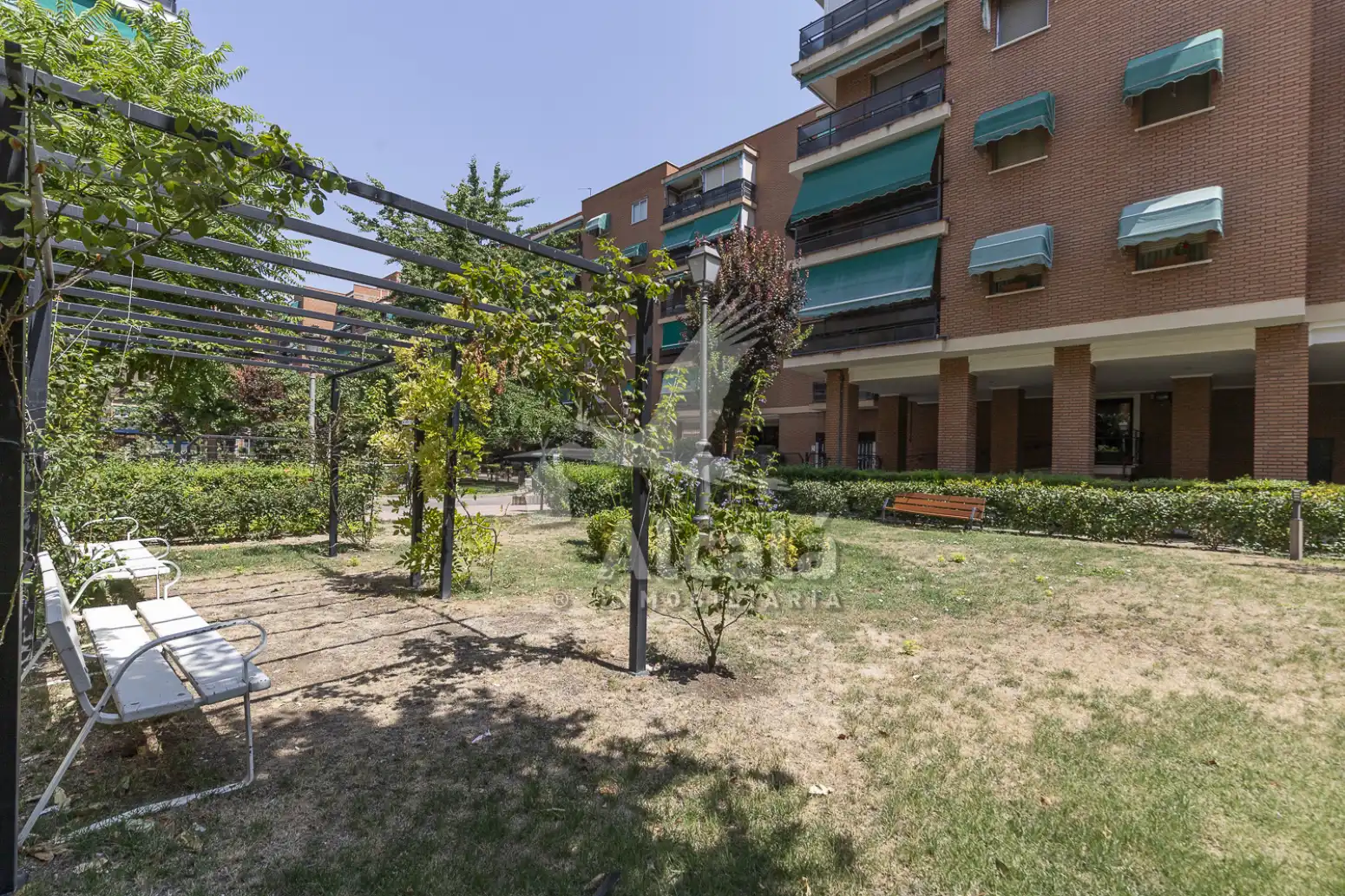 Jardín de Piso en venta en Alcalá de Henares con Calefacción, Jardín privado y Parquet