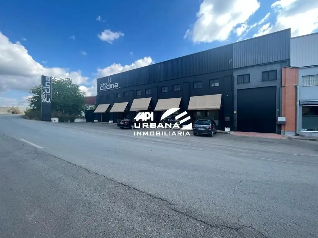 Nave industrial en venta en El Valle, imagen 2
