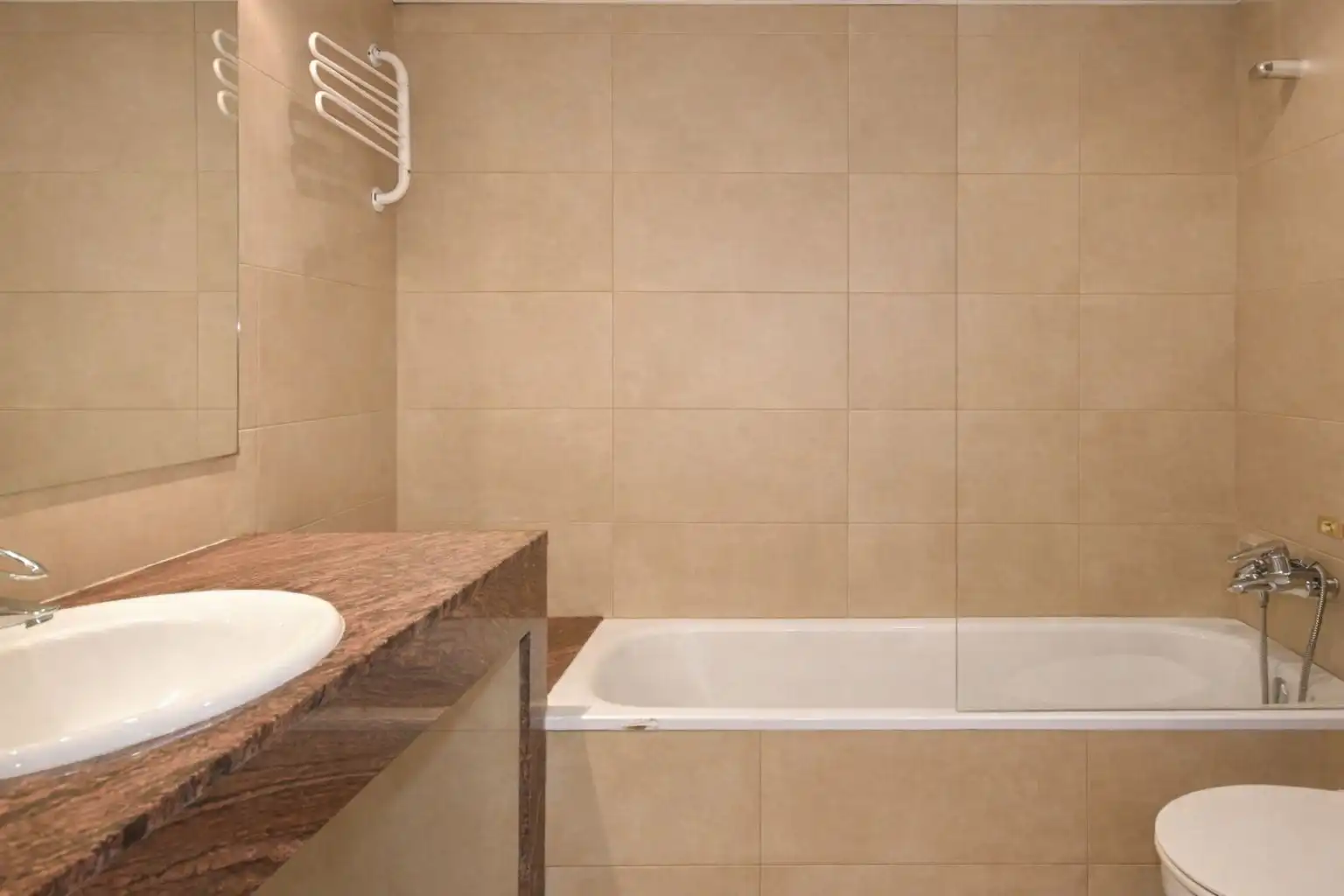 Baño de Ático en venta en Gavà con Aire acondicionado, Terraza y Trastero