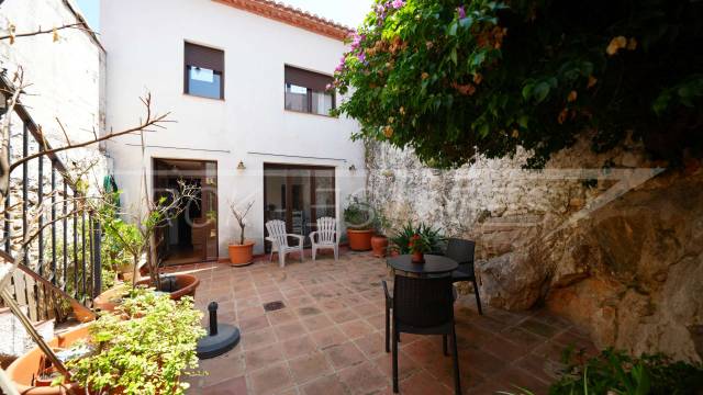 Casa adosada en Venta en Benidoleig