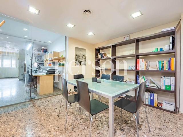 Local comercial en Venta en Benetússer