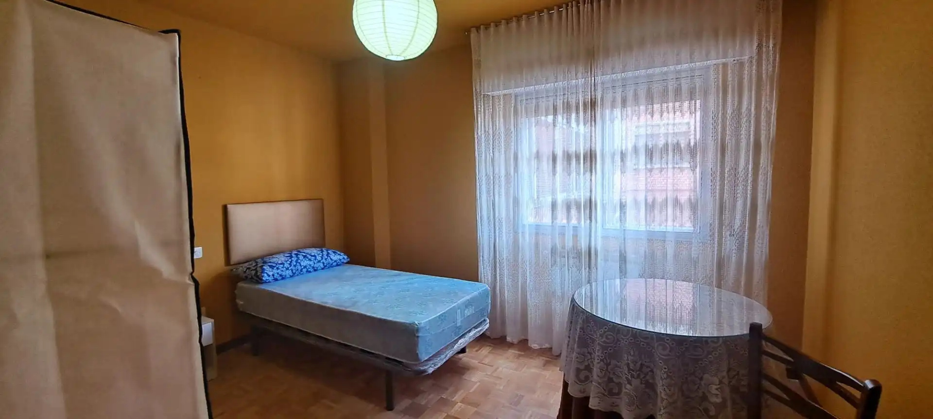 Habitació a Ávila, Ávila