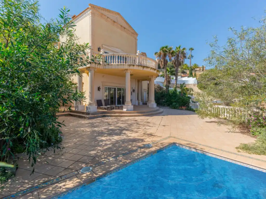Vista exterior de Casa o xalet en venda en El Campello amb Terrassa i Piscina
