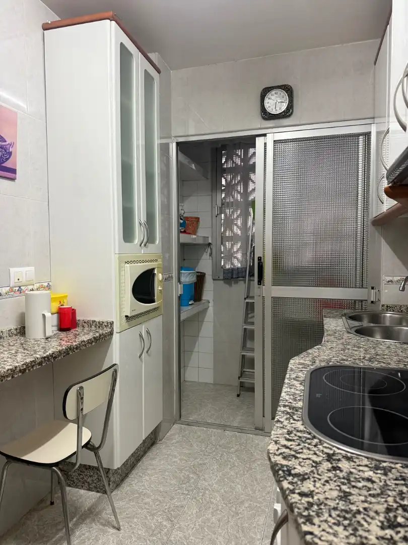 Cocina de Piso en venta en Badajoz con Aire acondicionado, Horno y Lavadora