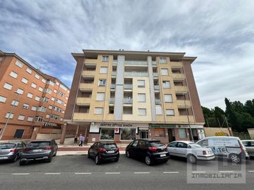 Appartamento con ascensore in vendita a Calle Agustin Rodriguez Sahagun