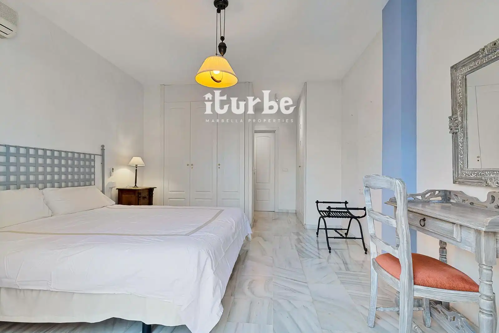Casa adosada en venta en CL ANA DE AUSTRIA-PEPINA NOR 3, 108, Puerto Banús