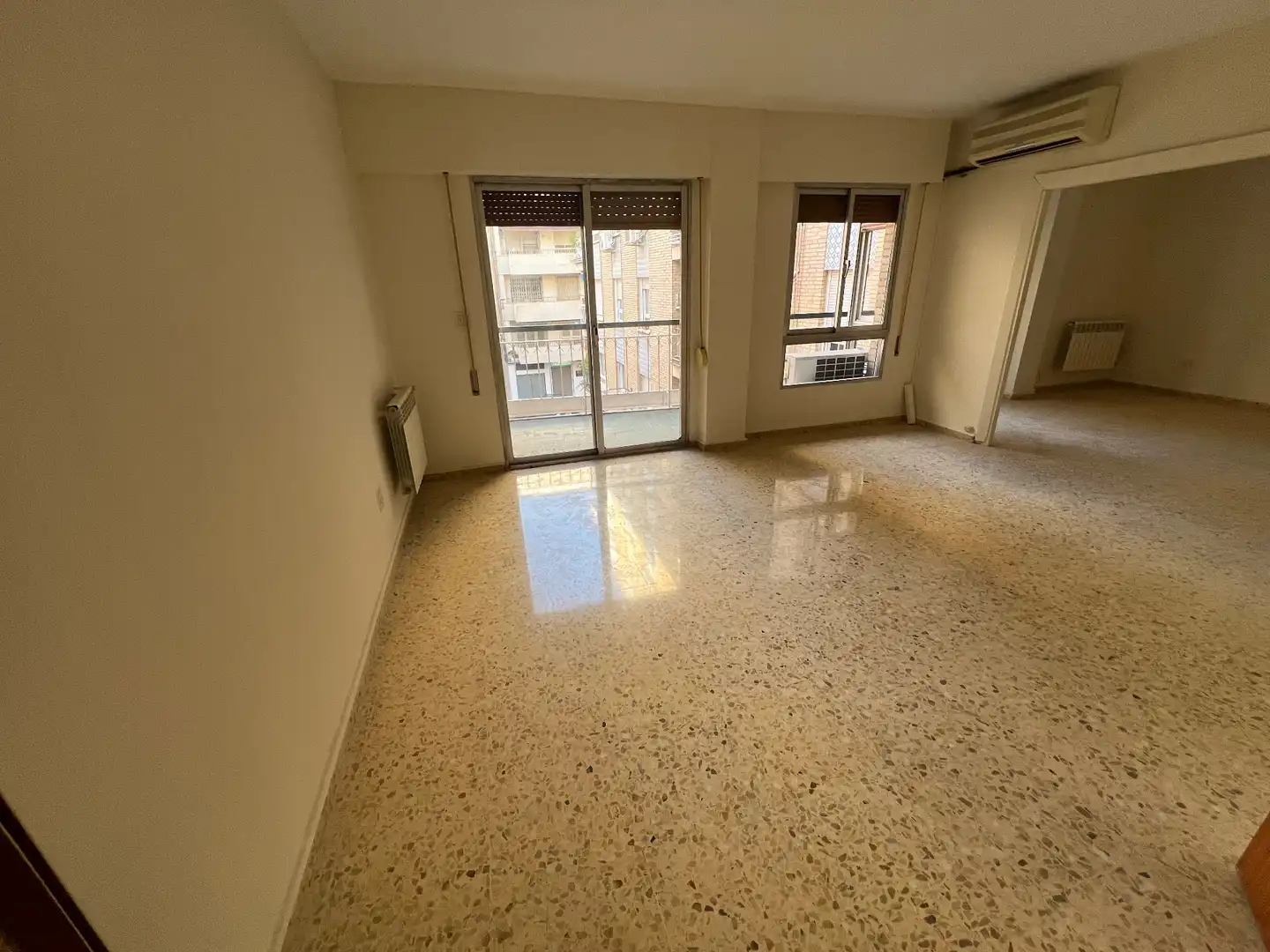 Vista exterior de Piso en venta en Jaén con Aire acondicionado, Calefacción y Balcón