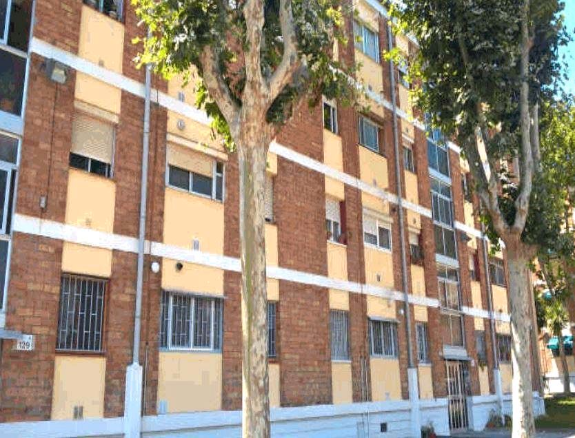 Vista exterior de Pis en venda en Sant Boi de Llobregat