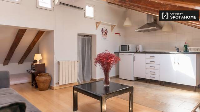 Piso en Alquiler en Universidad - Malasaña