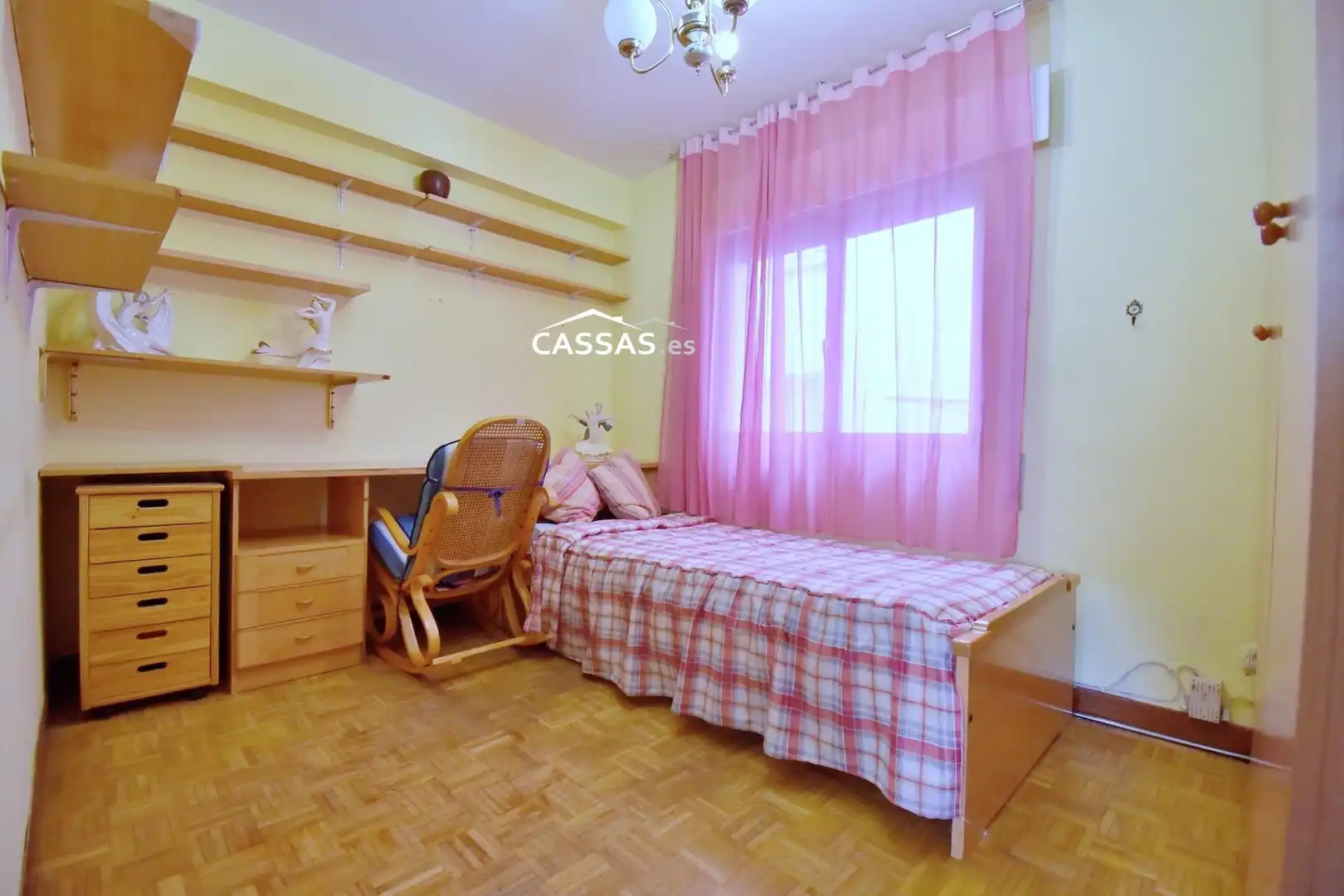 Habitación de Piso en venta en Torrejón de Ardoz con Parquet y Terraza