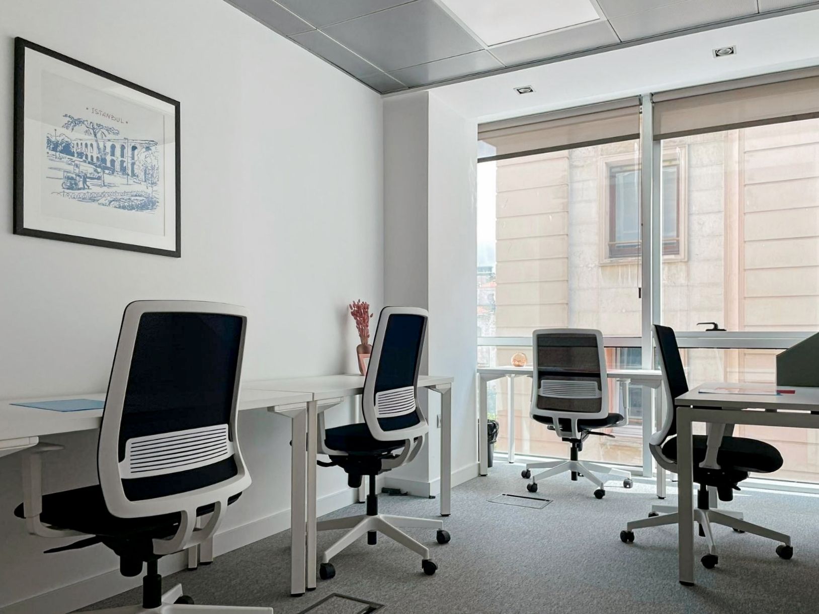 Office to rent in Santander  with Air Conditioner, Heating and Furnished