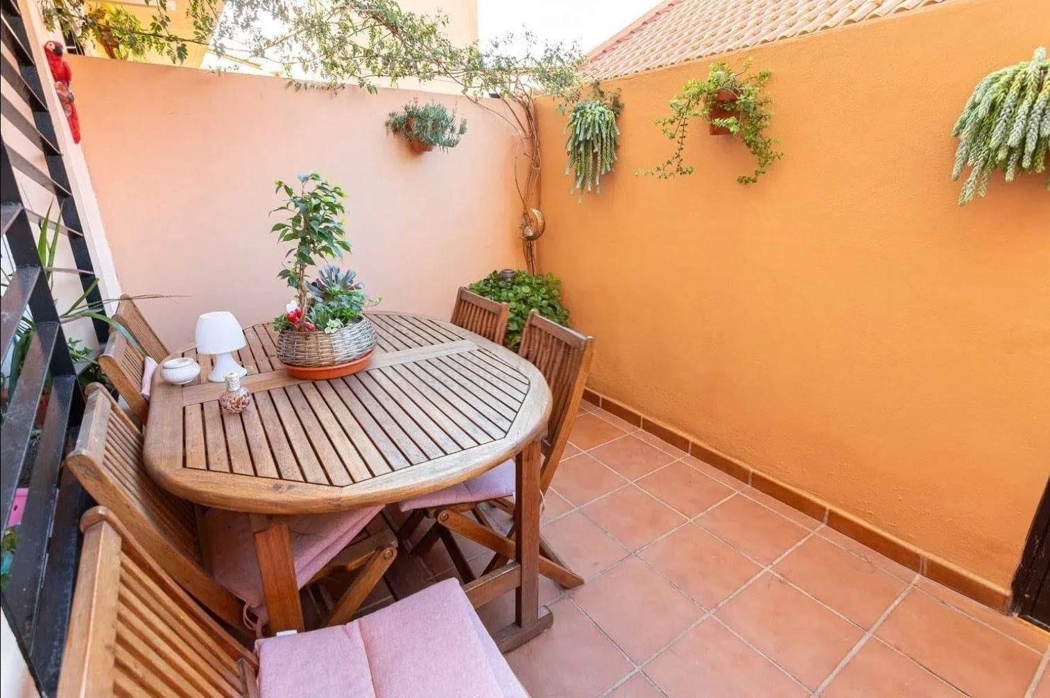 Terrace of Single-family semi-detached for sale in Algeciras  with Storage room