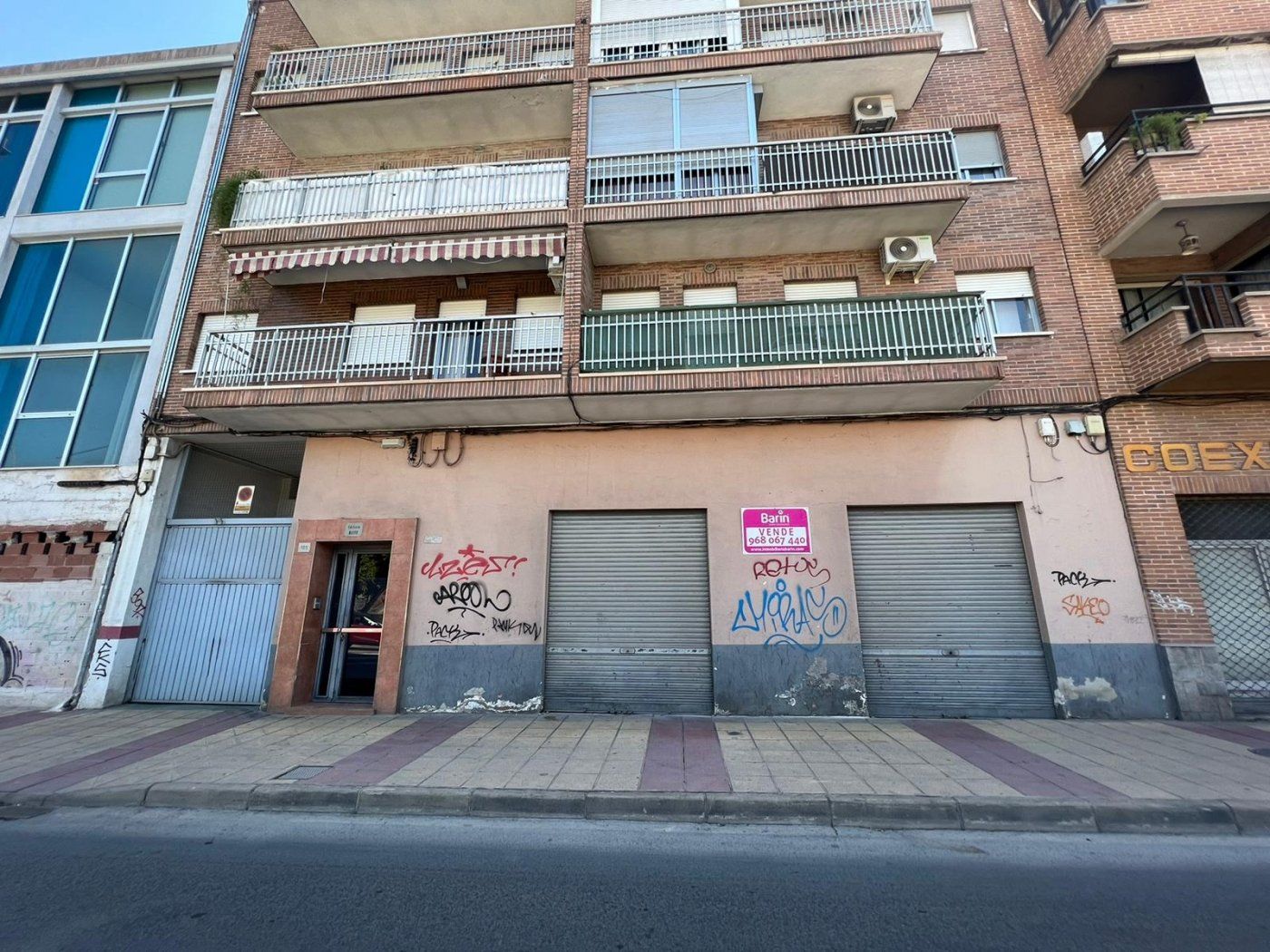 Vista exterior de Local en venda en  Murcia Capital