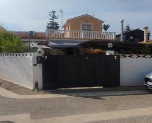 Vista exterior de Casa o xalet en venda en Dénia amb Aire condicionat, Calefacció i Piscina