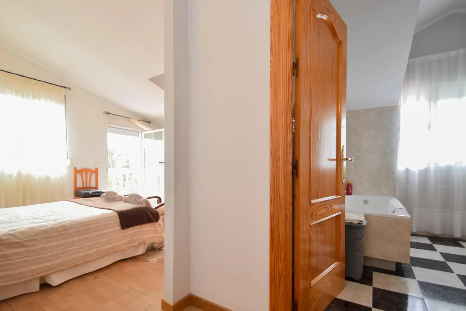 Chalet con piscina en venta en Calle Malacabi 3, imagen 6