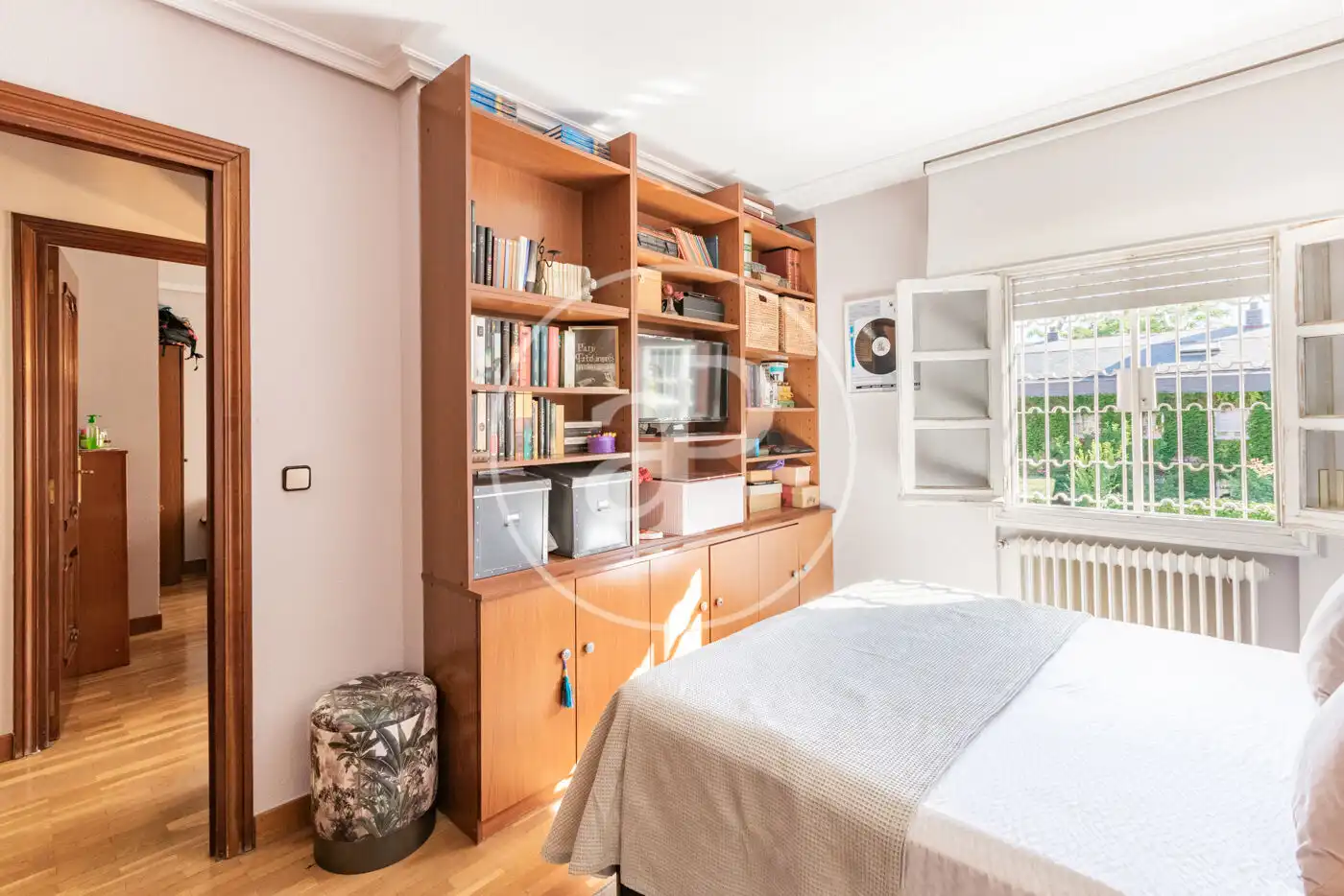 Habitación de Casa adosada en venta en Madrid con Aire acondicionado, Calefacción y Jardín privado