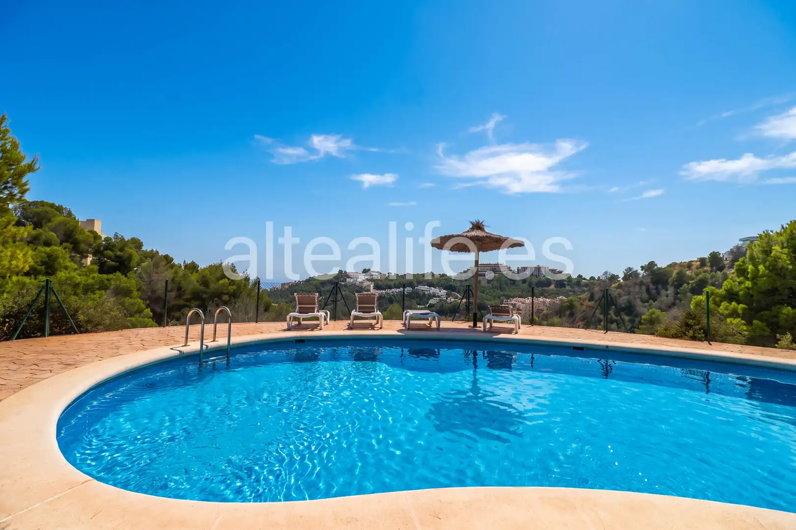 Piscina de Apartamento de alquiler en Altea con Terraza, Amueblado y Horno