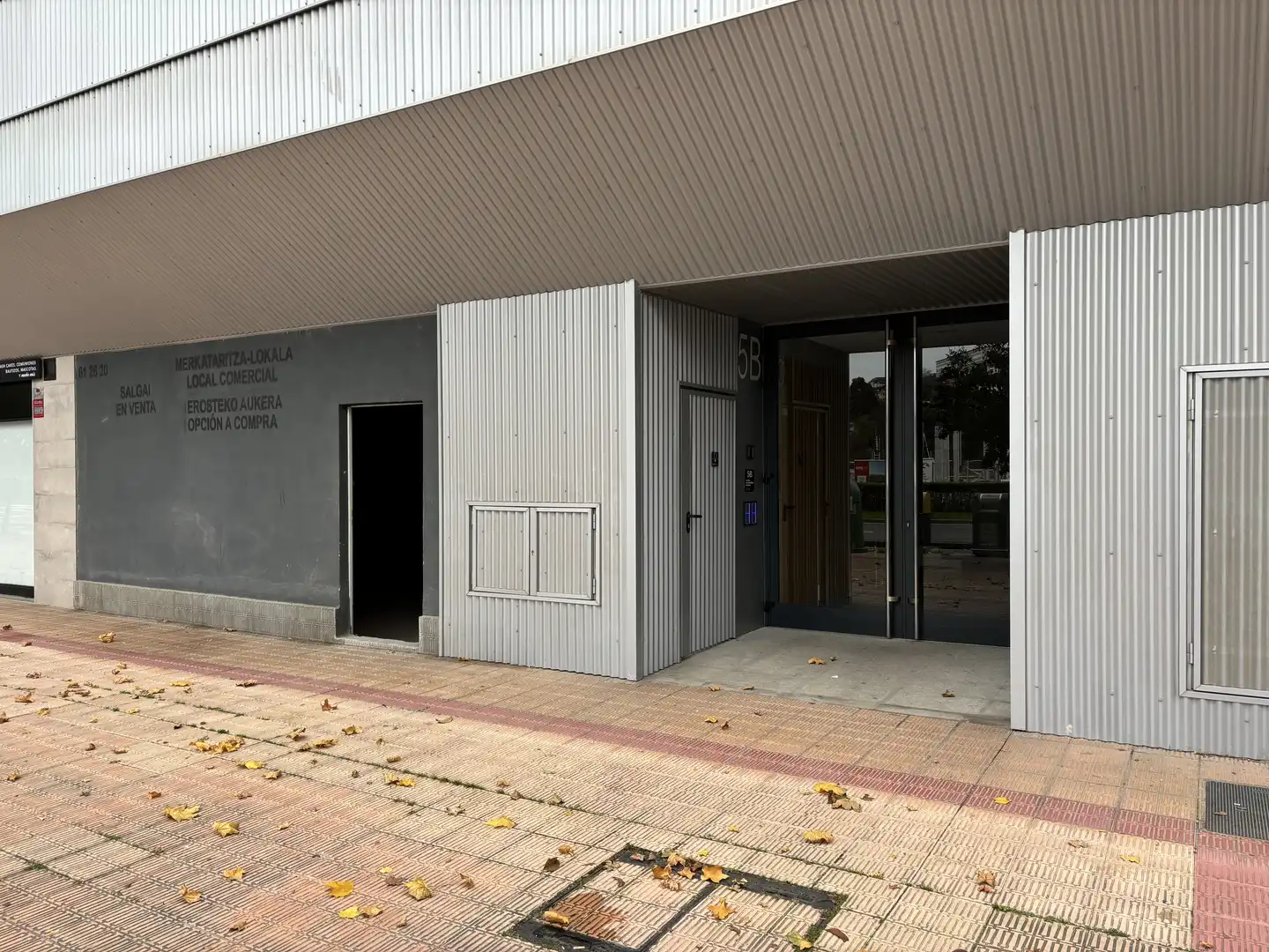 Local comercial en venda a Altos Hornos de Vizcaya Hiribidea 5B, imagen 2