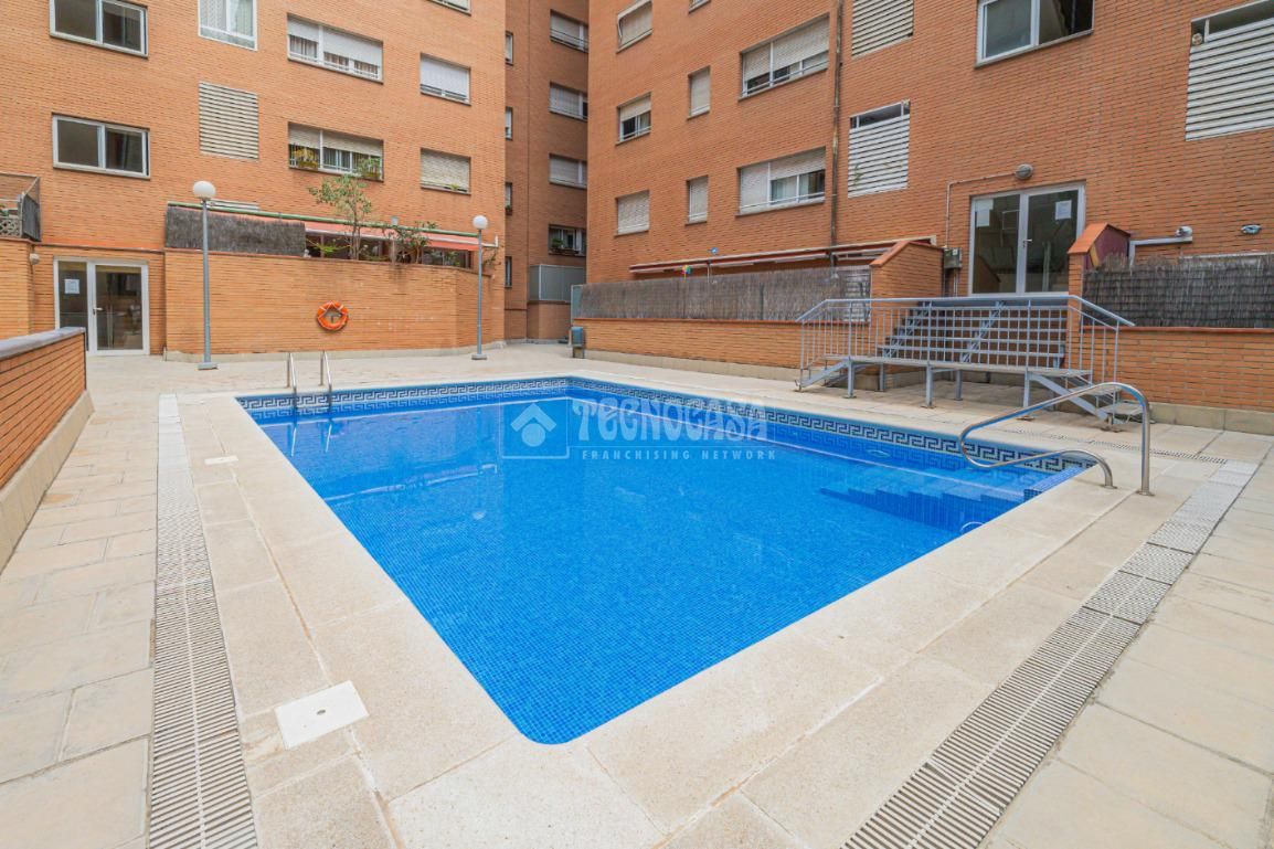 Piscina de Pis en venda en  Barcelona Capital amb Aire condicionat, Calefacció i Piscina comunitària