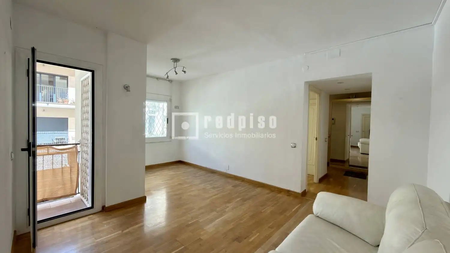 Dormitori de Pis en venda en Barcelona amb Parquet