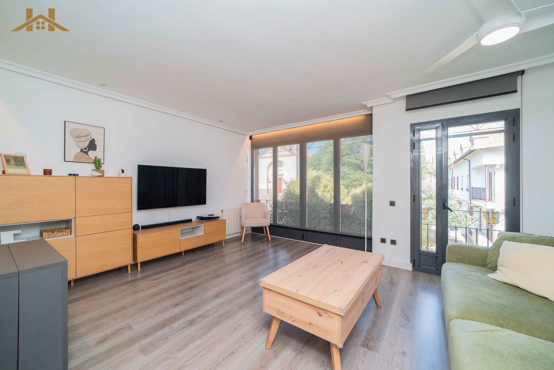 Living room of Duplex for sale in Villaviciosa de Odón  with Air Conditioner, Heating and Swimming Pool