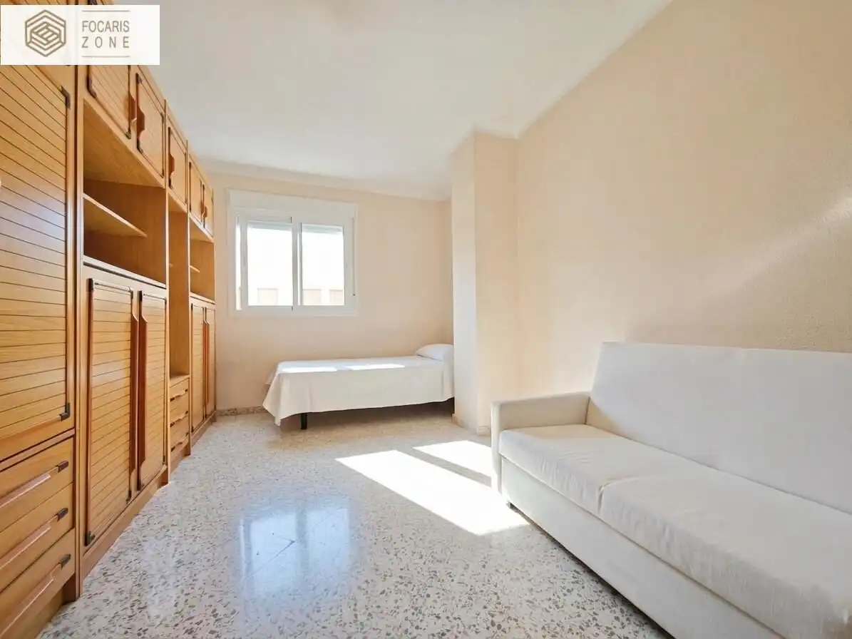 Bedroom of Flat for sale in Málaga  with Terrace and Balcony