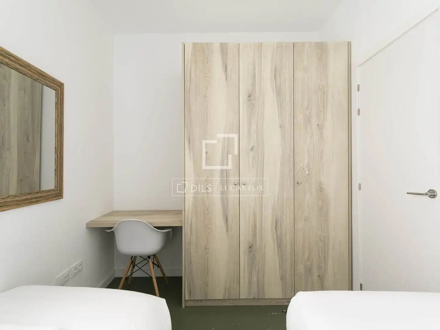 Bedroom of Flat for sale in Barcelona  with Air Conditioner, Terrace and Furnished