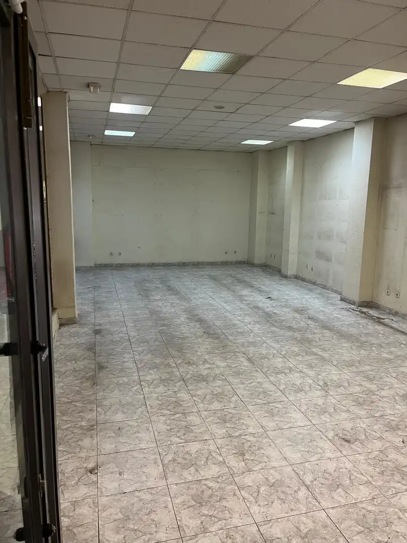 Local comercial en venda a Maria Agustin, imagen 3