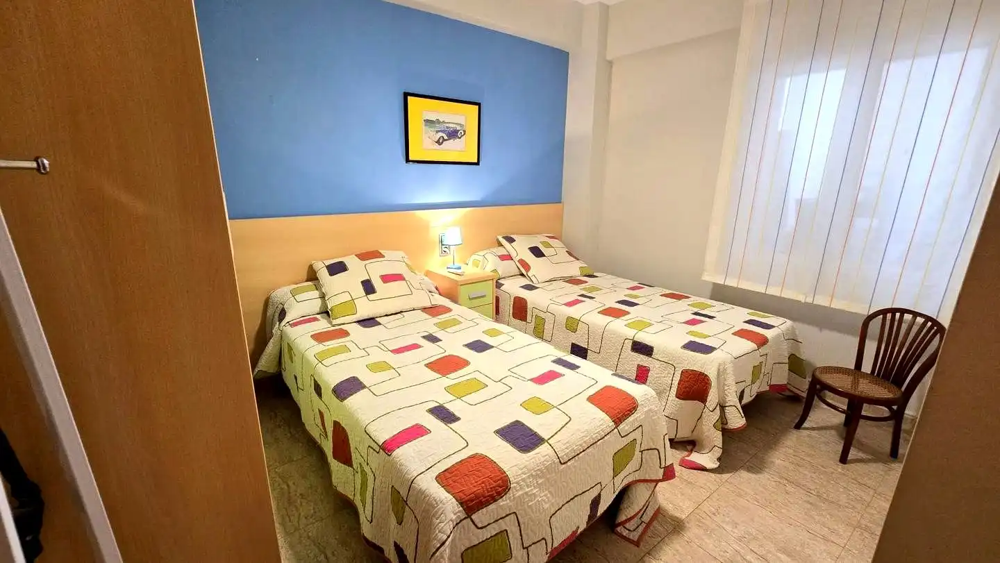 Schlafzimmer von Wohnungen zur Miete in Gandia mit Terrasse und Möbliert