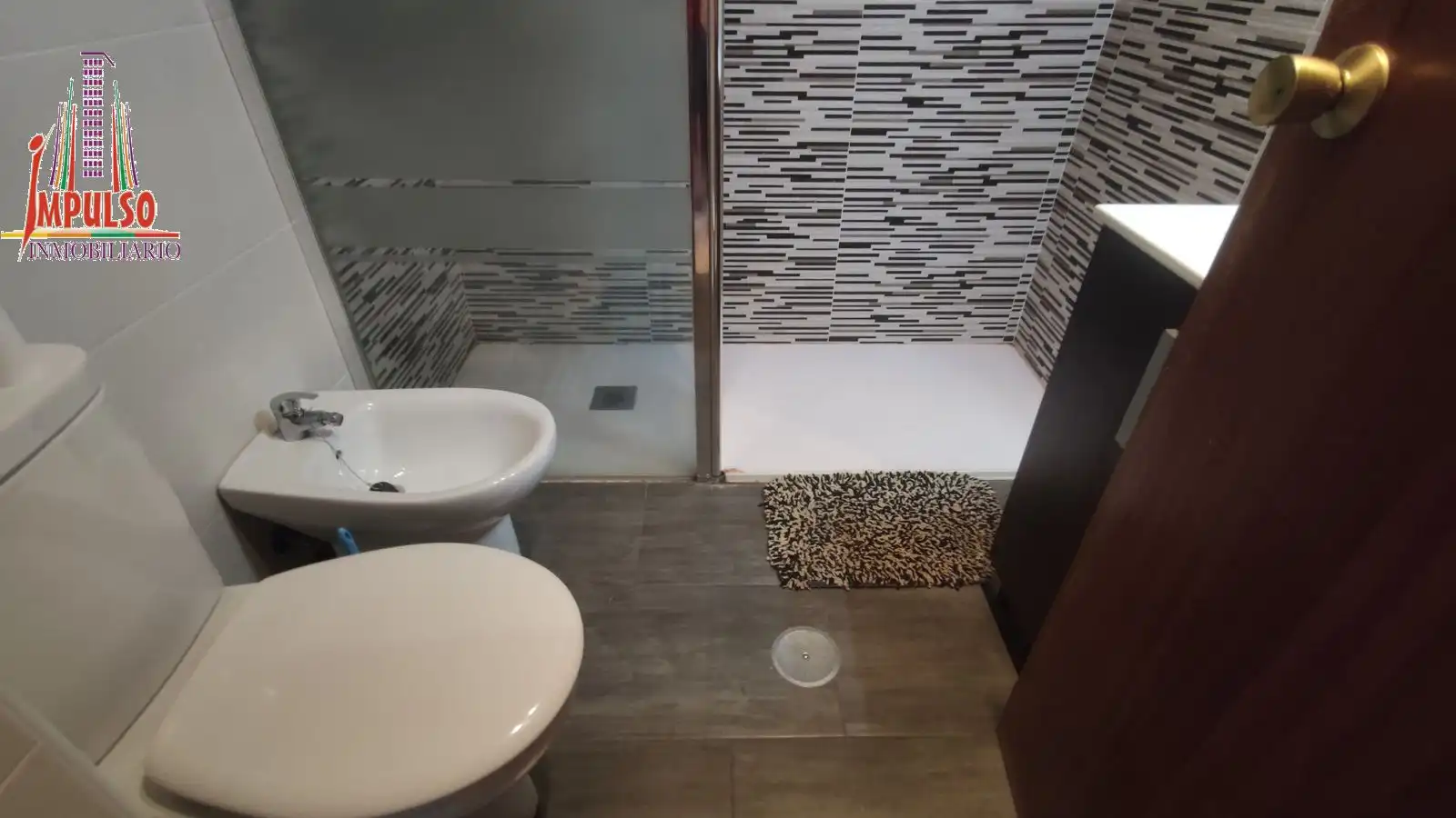 Bathroom of Flat for sale in Albacete