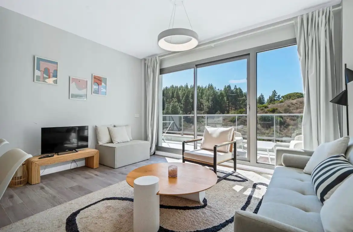 Living room of Flat for sale in Mijas  with Air Conditioner, Terrace and Furnished