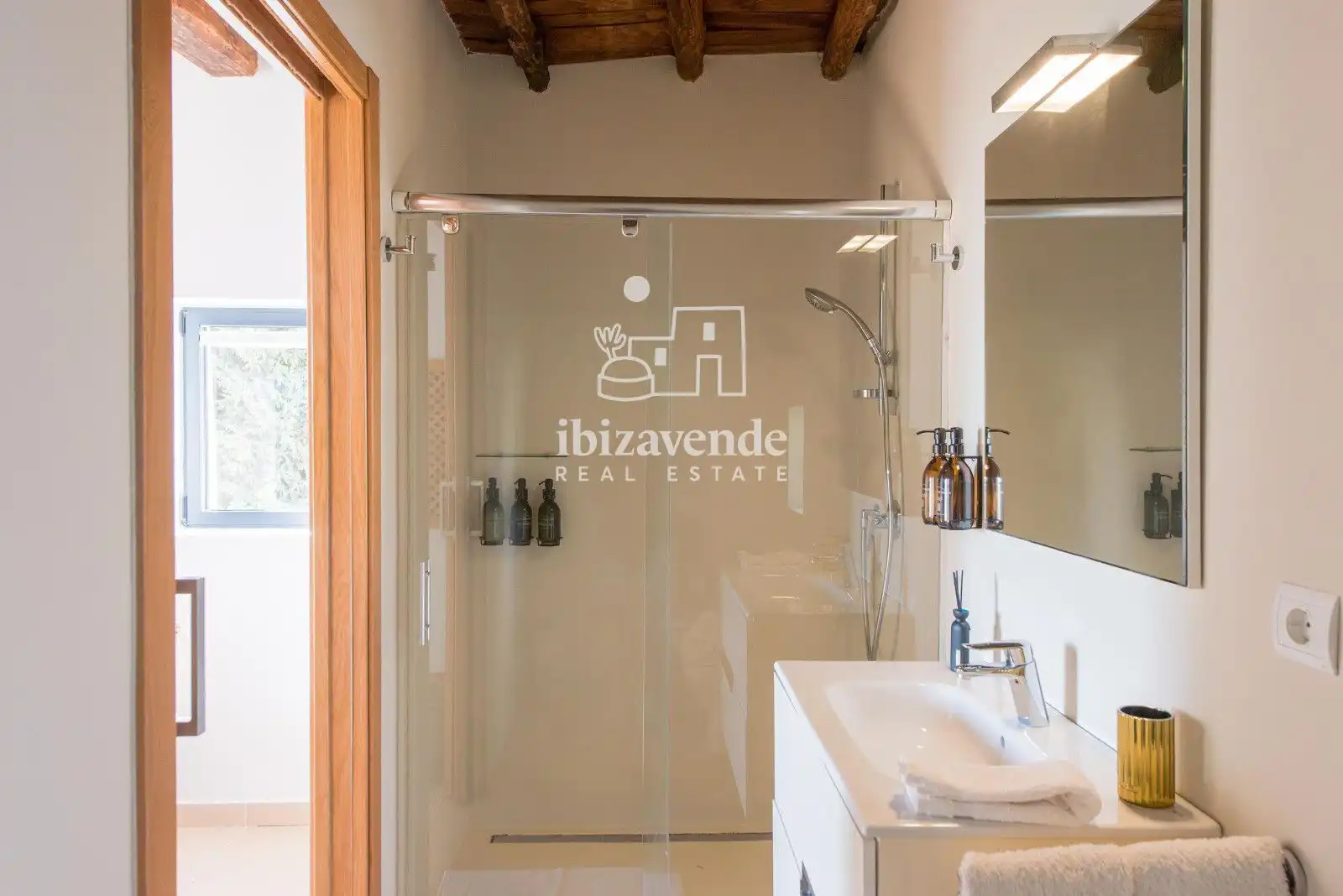 Baño de Casa o chalet de alquiler en Santa Eulària des Riu con Aire acondicionado, Calefacción y Terraza