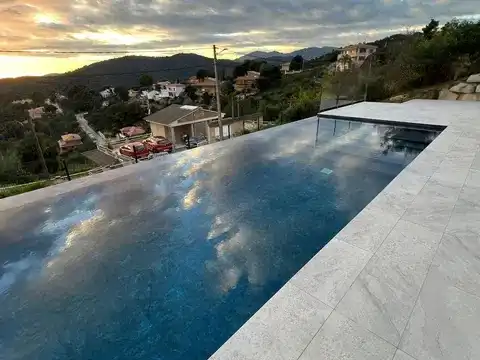 Chalet con terraza en venta en Carrer Mimosa, imagen 4