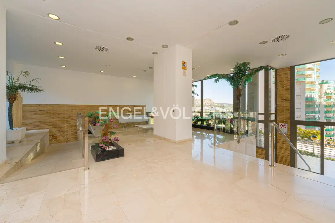 Apartamento de alquiler en Villajoyosa / La Vila Joiosa con Aire acondicionado, Terraza y Trastero