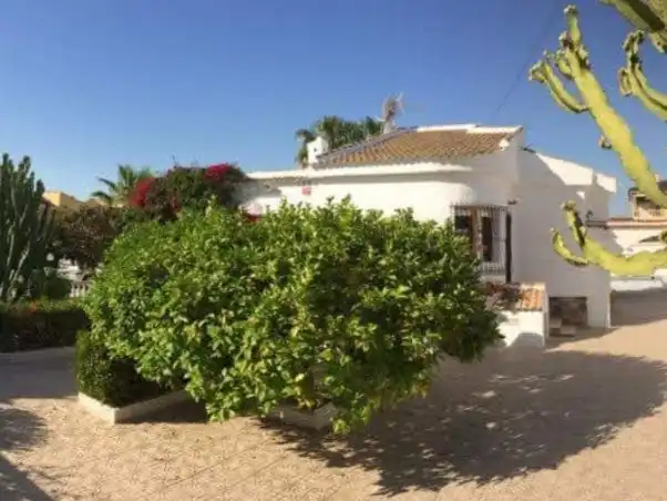 Detached house with pool for sale in Avenida jaca 13, imagen 5