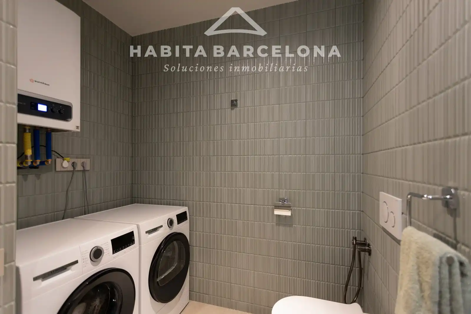 Baño de Piso de alquiler en Barcelona con Aire acondicionado, Calefacción y Parquet