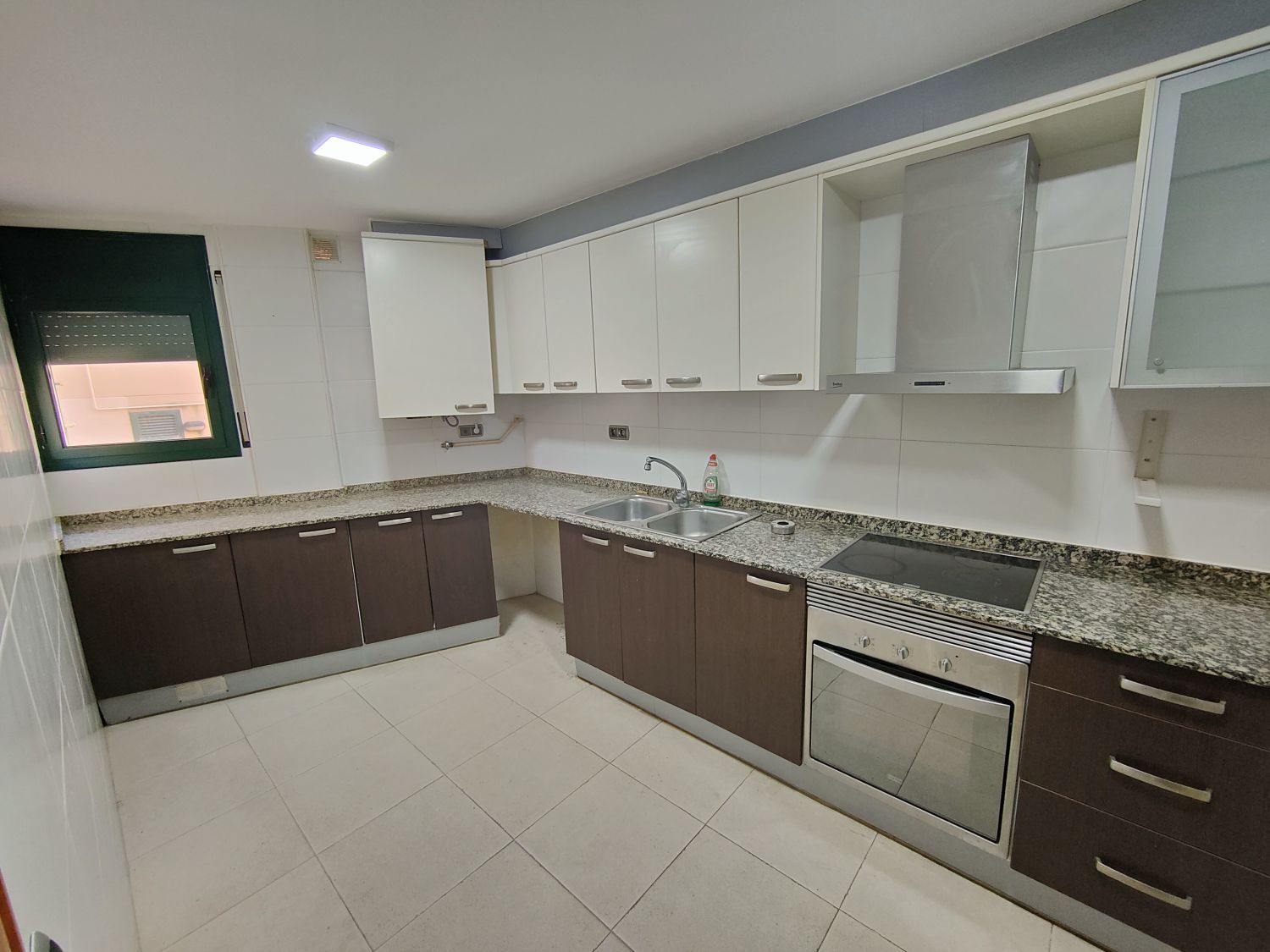 Cuina de Pis en venda en Olesa de Montserrat amb Calefacció i Balcó