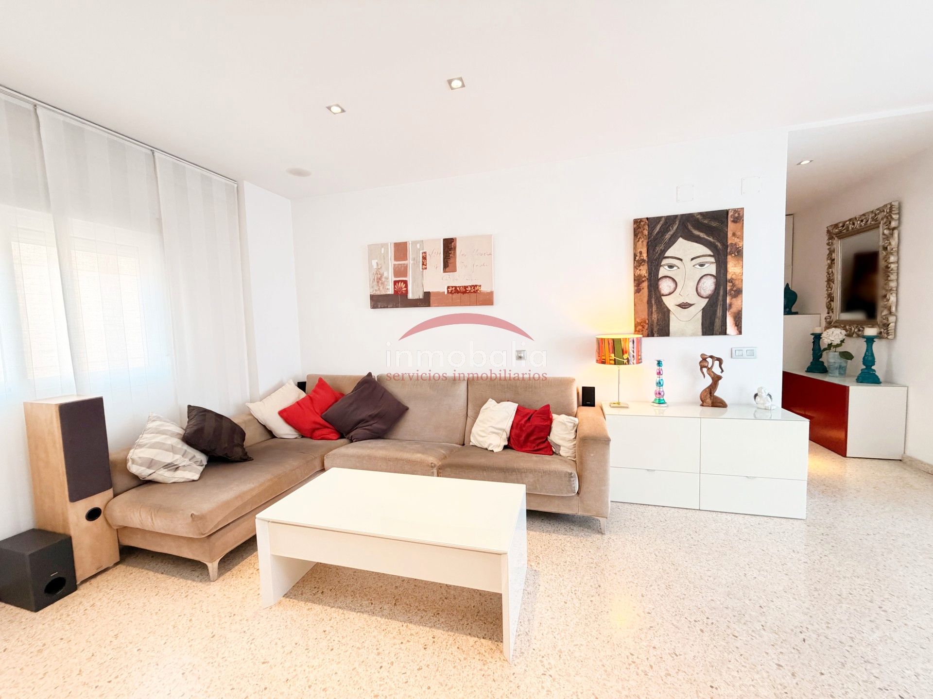 Living room of Flat for sale in  Sevilla Capital  with Air Conditioner and Community pool