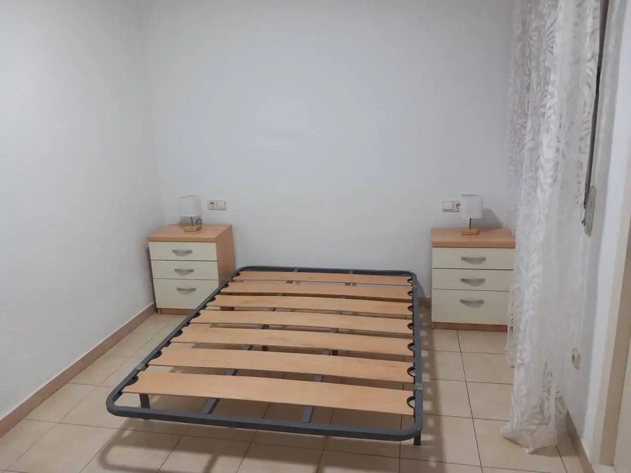 Habitación de Piso de alquiler en Murcia con Aire acondicionado y Amueblado