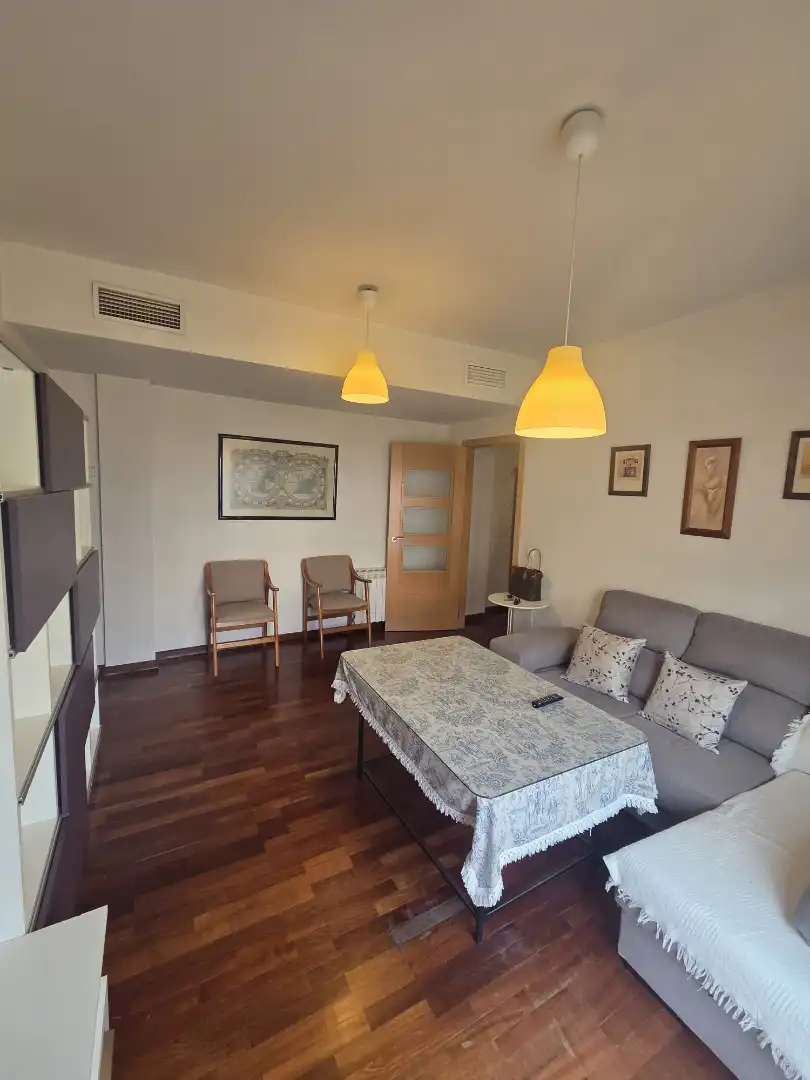 Wohnzimmer von Wohnungen zur Miete in Badajoz mit Klimaanlage, Heizung und Parkett