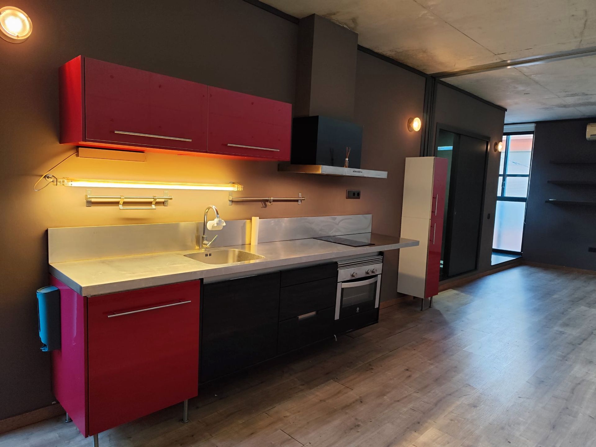 Kitchen of Loft to rent in Badalona  with Air Conditioner, Parquet flooring and Oven