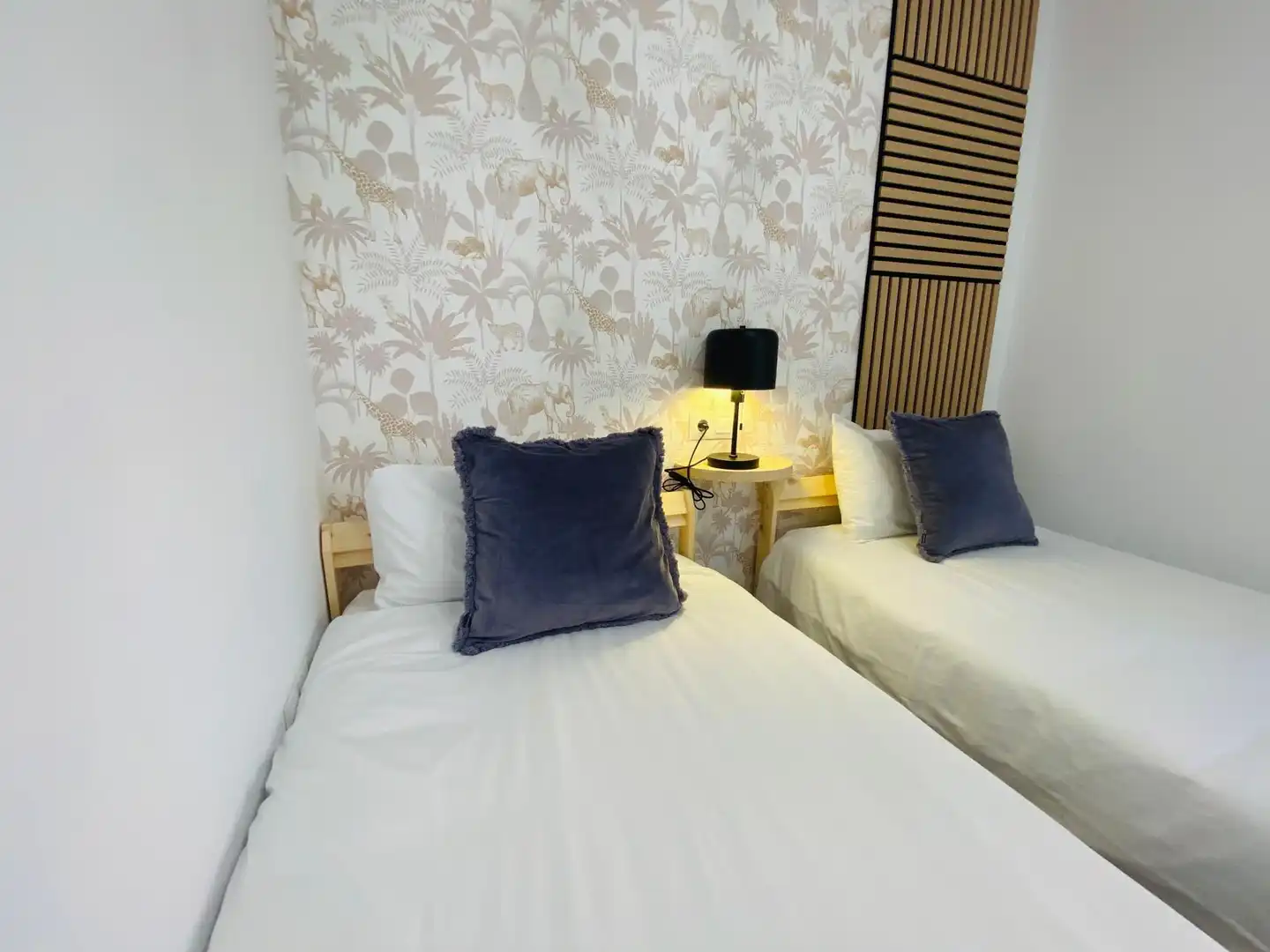 Habitación de Piso de alquiler en Málaga con Aire acondicionado, Calefacción y Amueblado